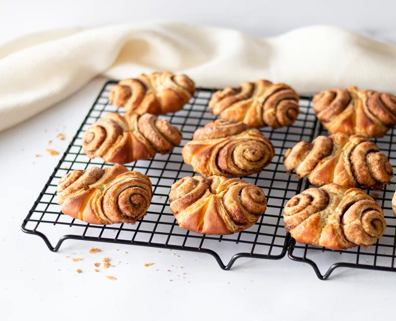 Lifhety 4-stöckiges Abkühlgitter - Praktischer Küchenhelfer Zum Stapeln & Platzsparen